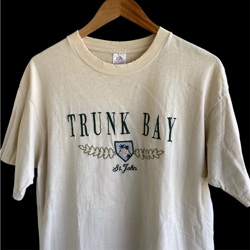 Vintage 90s Trunk Bay St John T-Shirt Embroidered Tee Single Stitch Distressed